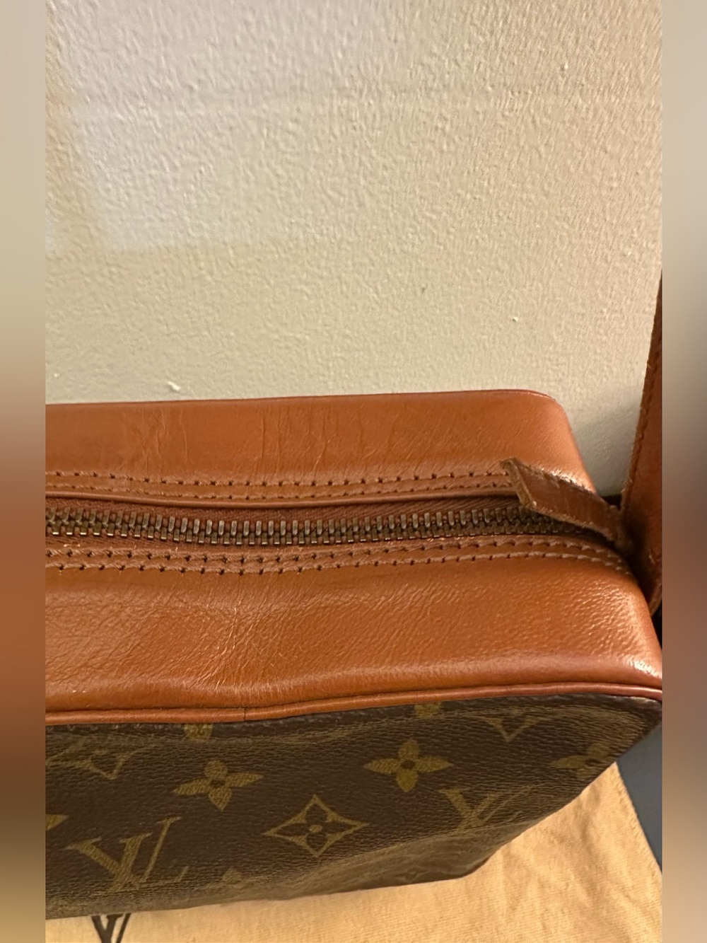 Louis Vuitton Monogram Sac Bandouliere Shoulder Bag with dustbag - Picture 8 of 15